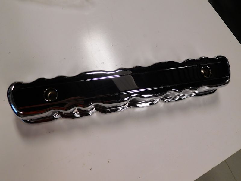 240 & 300 I6 Chrome Valve Cover